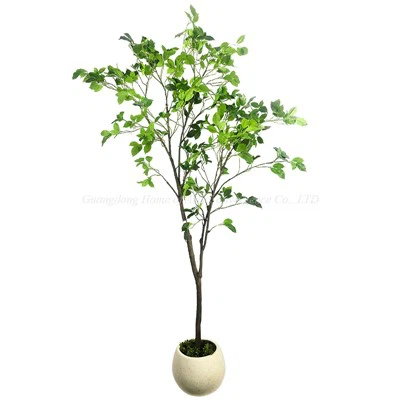화분에 심은 가짜 녹지 Ficus 식물